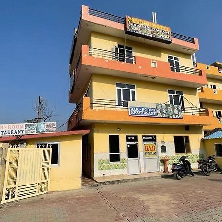 Sandhu Hotel & Restaurant Una  Exterior foto